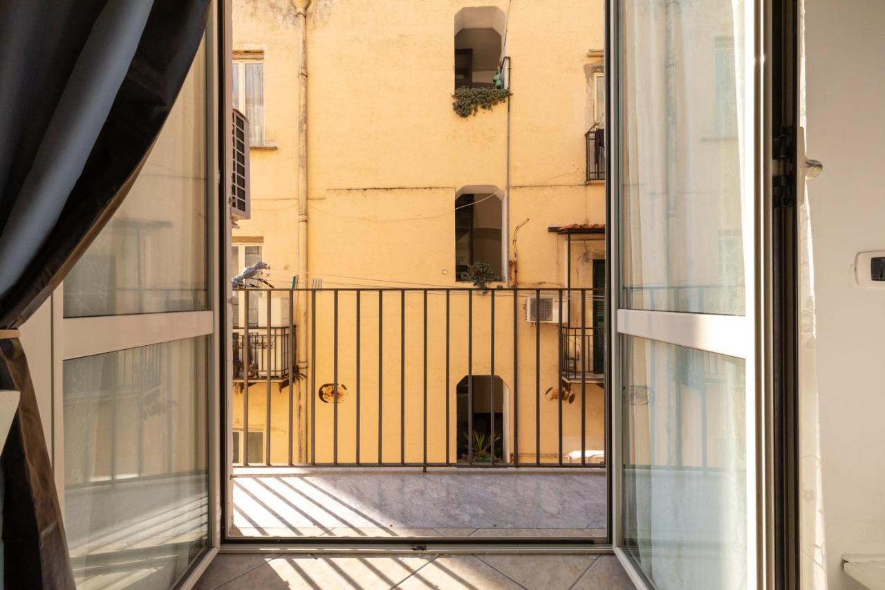 Apartment With Sea View With 2 Lifts Above Montesanto! Νάπολη Εξωτερικό φωτογραφία