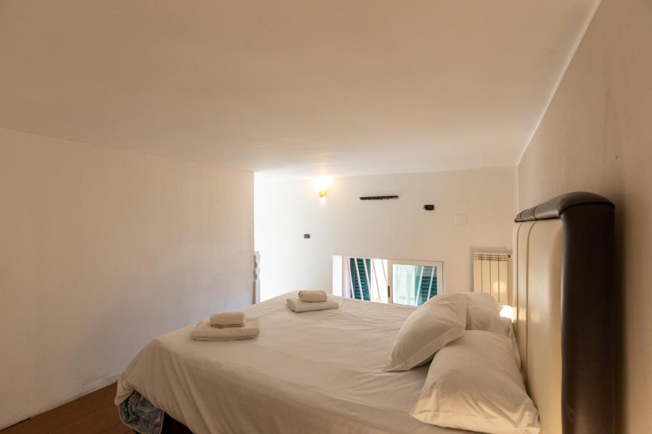 Apartment With Sea View With 2 Lifts Above Montesanto! Νάπολη Εξωτερικό φωτογραφία